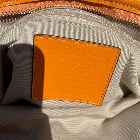 🧡Signature COACH hand bag - Picture 10 of 13